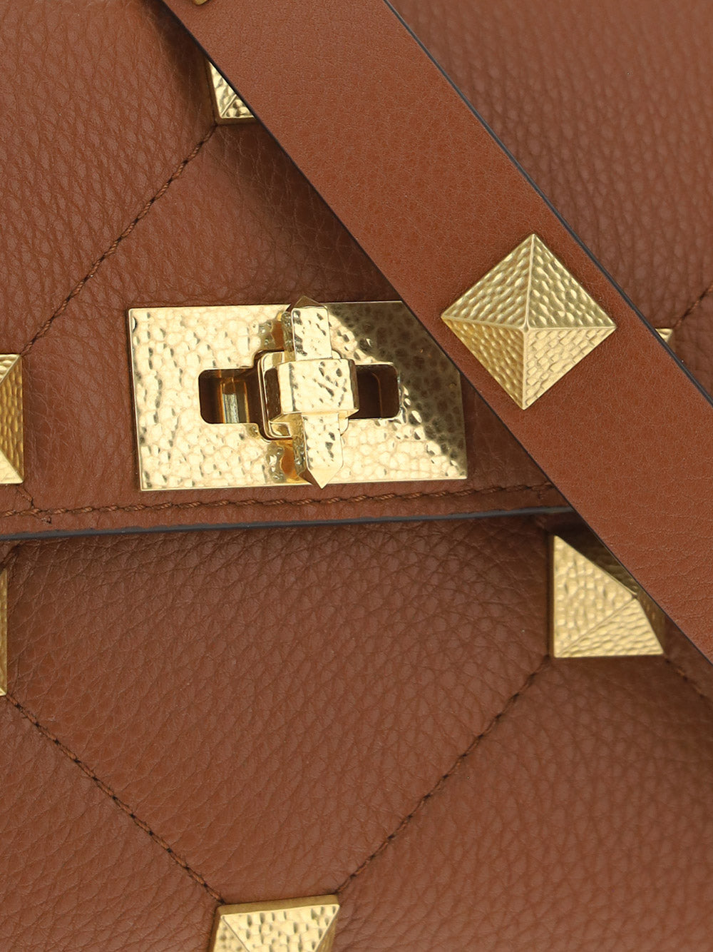 Medium Roman Stud The Shoulder Bag Grainy Calfskin - Saddle Brown