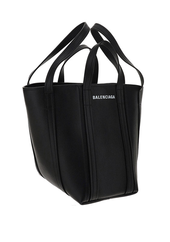 Everyday Small North-South Shoulder Tote Bag In Grained Calfskin - Black