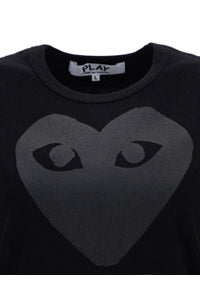 Tonal Heart Print T-shirt - Black.