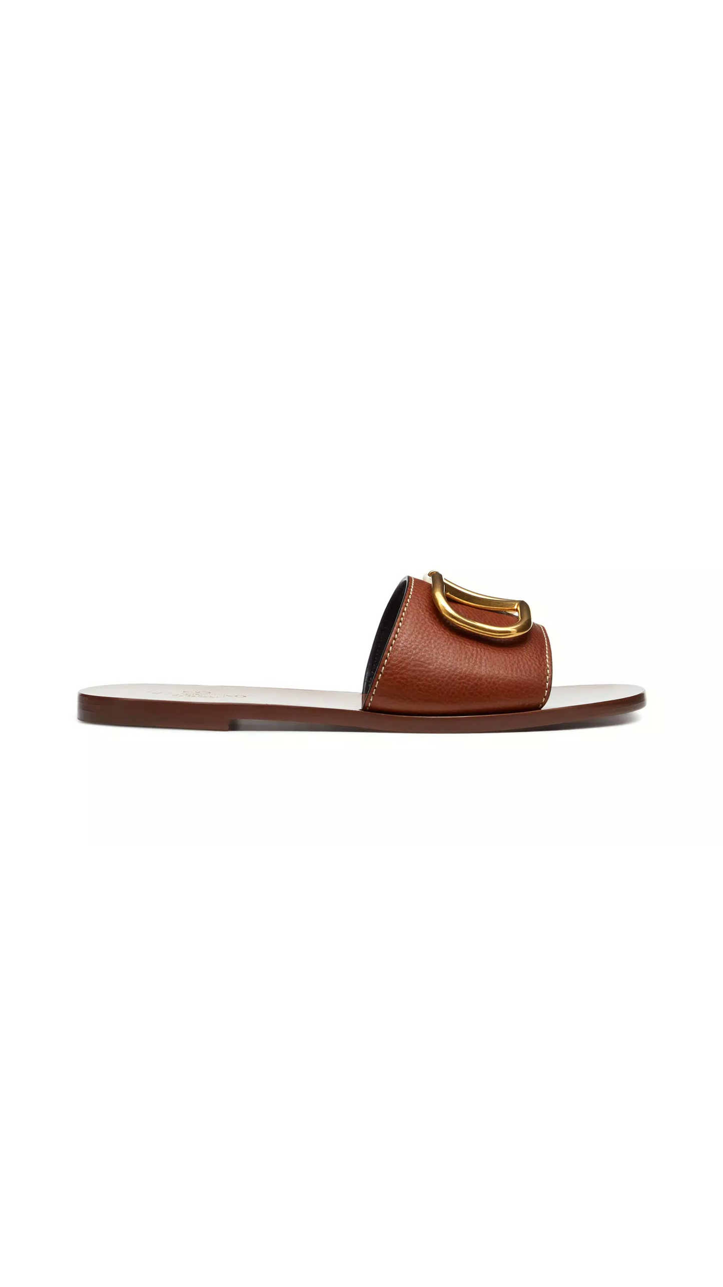 Vlogo Signature Slide Sandal in Grainy Cowhide with Accessory - Tan