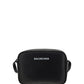 Everyday Medium Camera Bag In Grained Calfskin - Black.