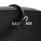 Everyday Medium Camera Bag In Grained Calfskin - Black.