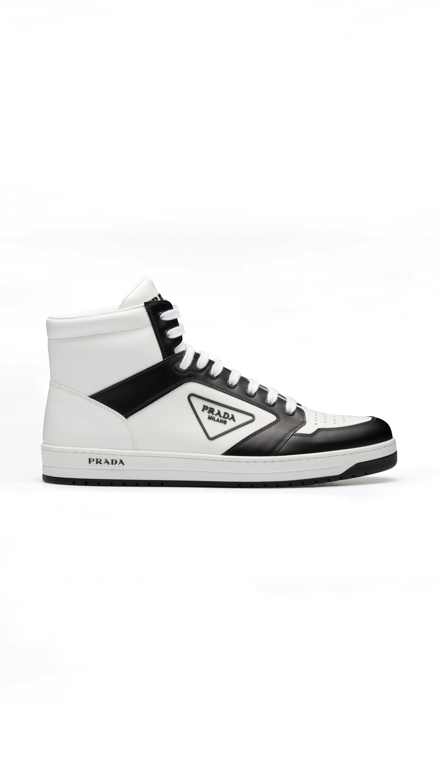 District Leather Sneakers - White/Black